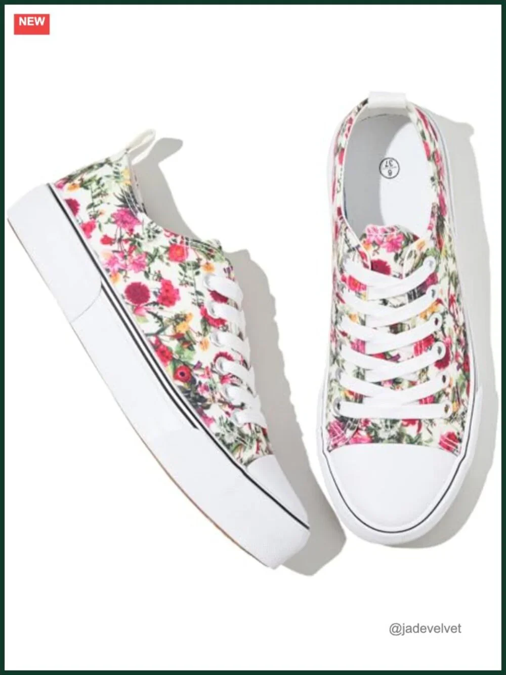 Low Top Canvas Sneakers for Women Lace Up Casual Comfortable Walking Shoes
